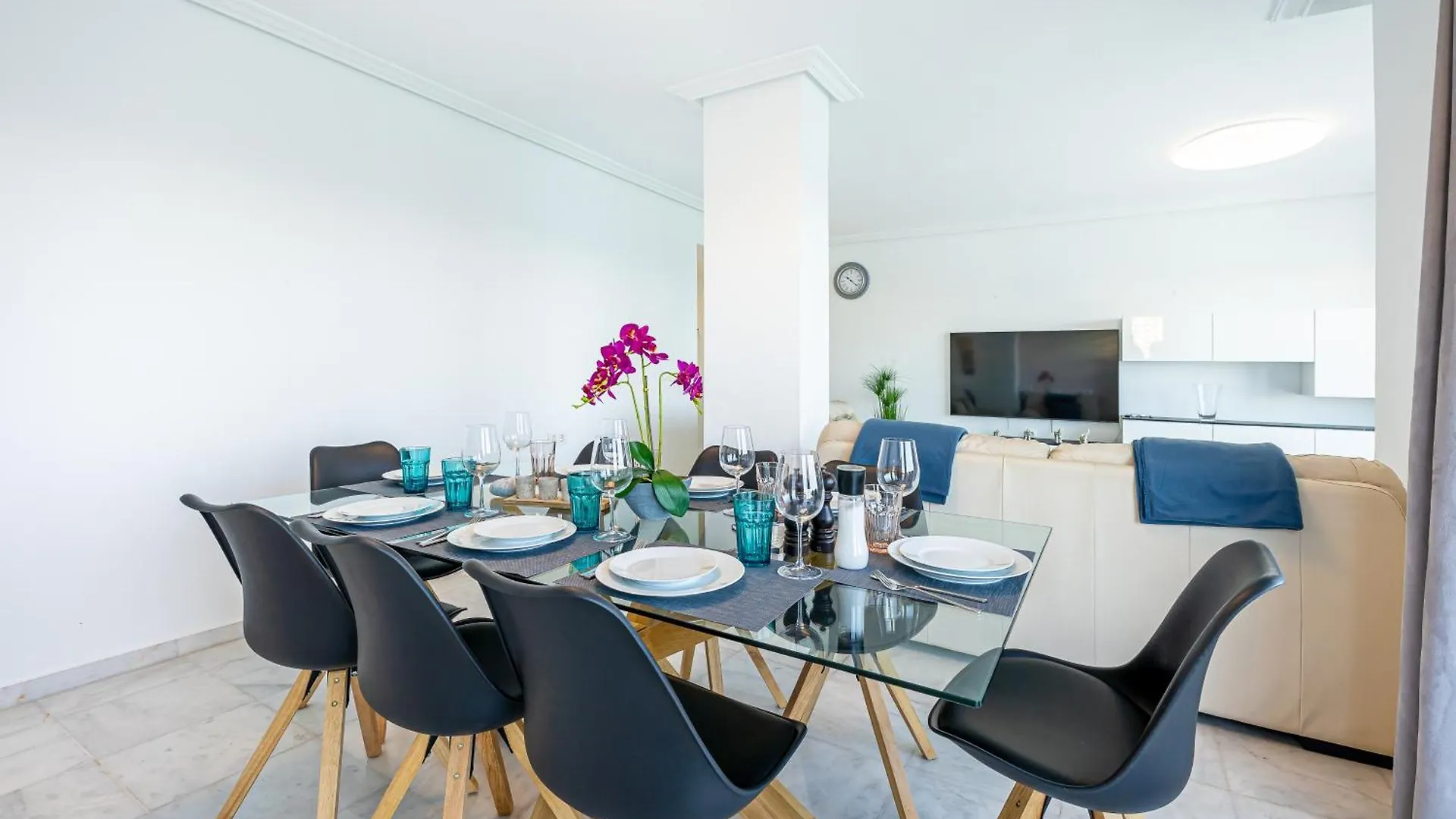 Keywise Beachhouse Oceanblue Benalmadena Spain